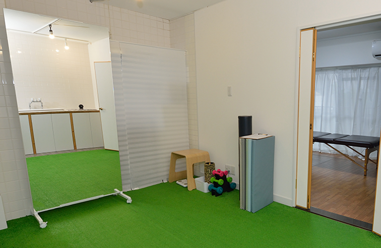 ストレートネックを根本から改善｜首痛に特化した名古屋市おざ鍼灸院