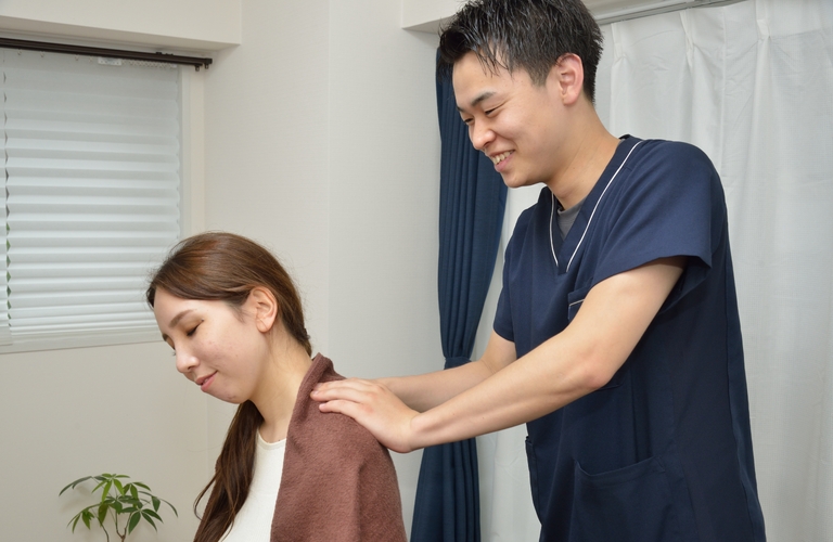 おすすめの肩こりを根本改善する治療院｜当院独自の筋膜リリース×トレーニング｜名古屋市中区 おざ鍼灸院