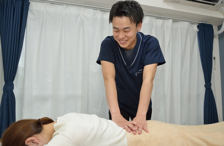 股関節の痛みを根本改善｜手術なし・独自の施術療法｜名古屋市中区 おざ鍼灸院